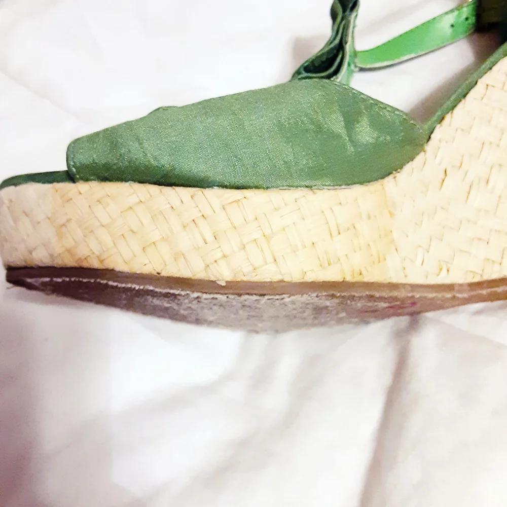 Steve Madden Ruffle Wedge Platforms - Picture 14 of 16